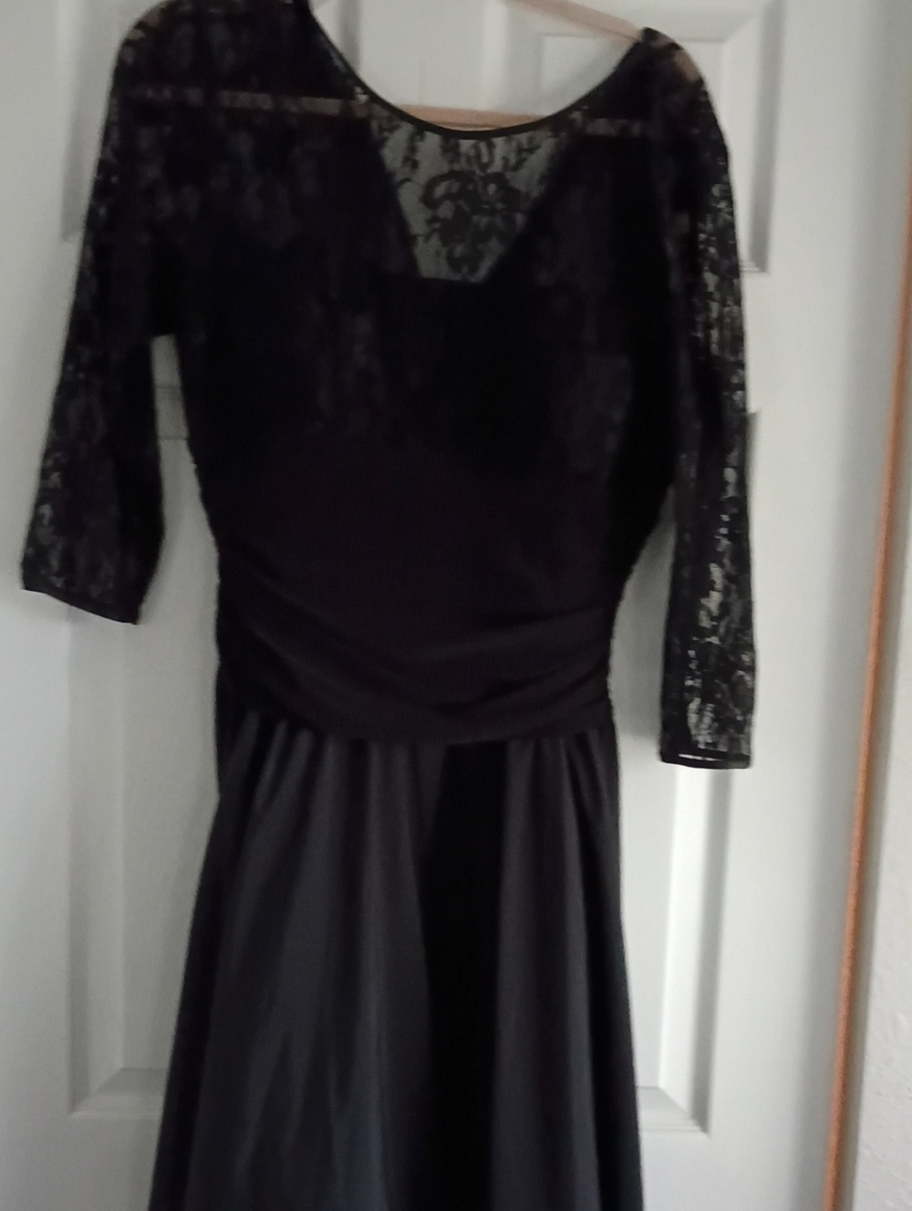 Jessica Howard Black Lace Long Sleeve Evening Dress - Picture 1 of 5